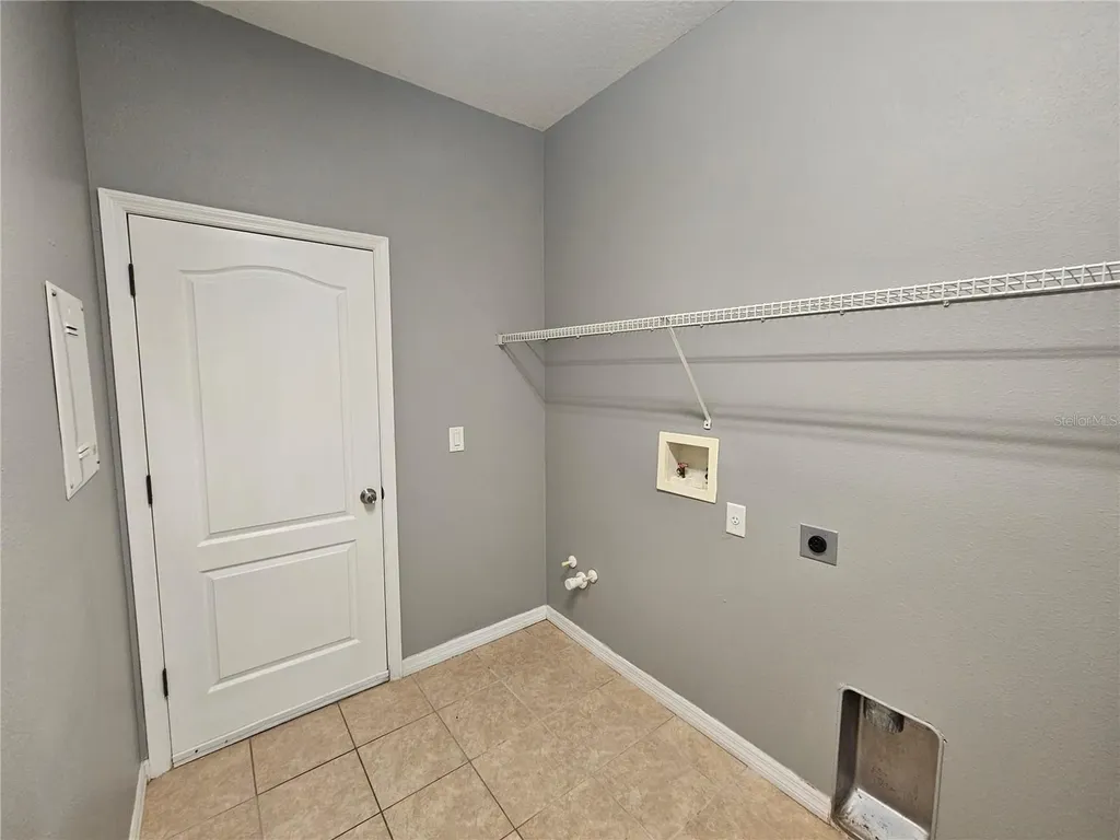 1824 Mira Lago Circle Ruskin FL 33570