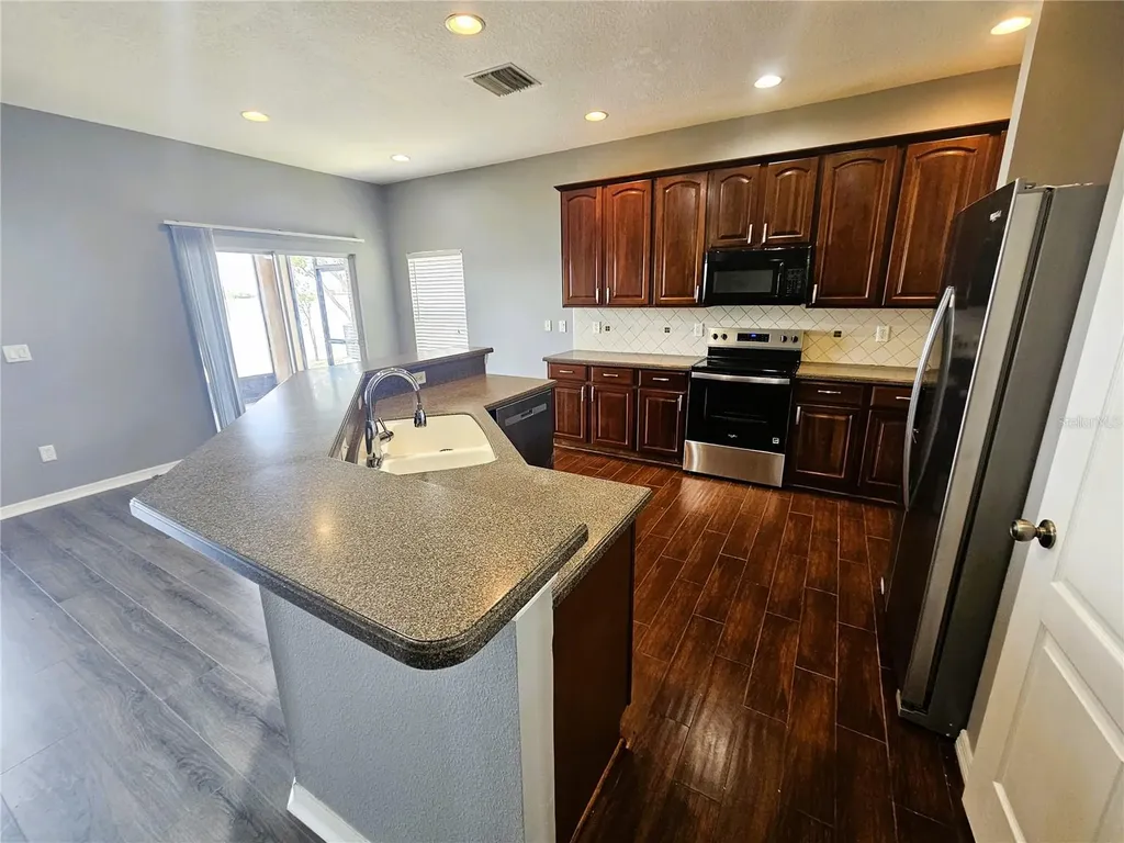 1824 Mira Lago Circle Ruskin FL 33570