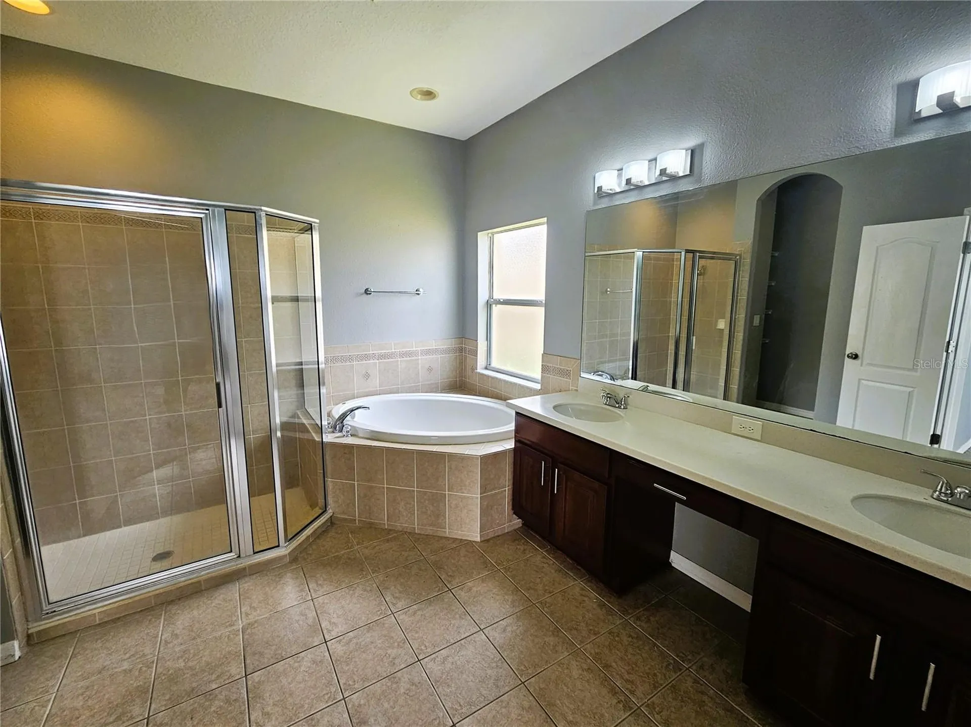 1824 Mira Lago Circle Ruskin FL 33570