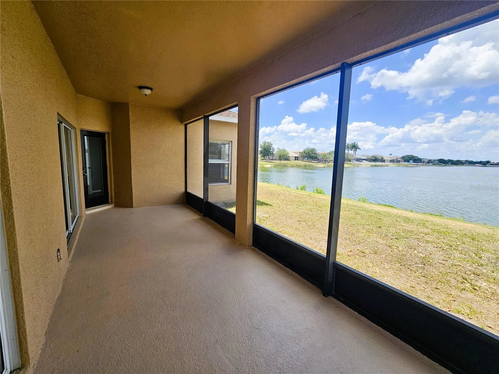1824 Mira Lago Circle Ruskin FL 33570