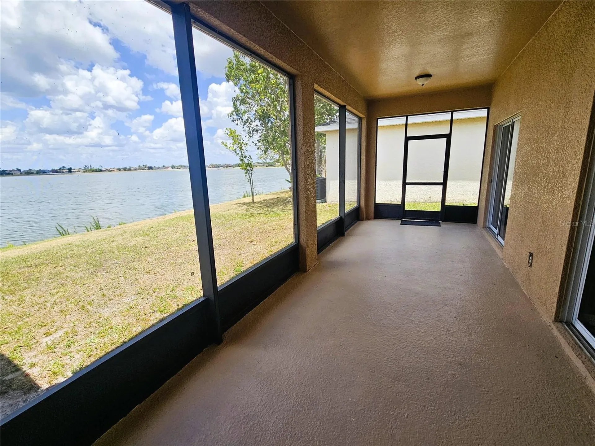 1824 Mira Lago Circle Ruskin FL 33570