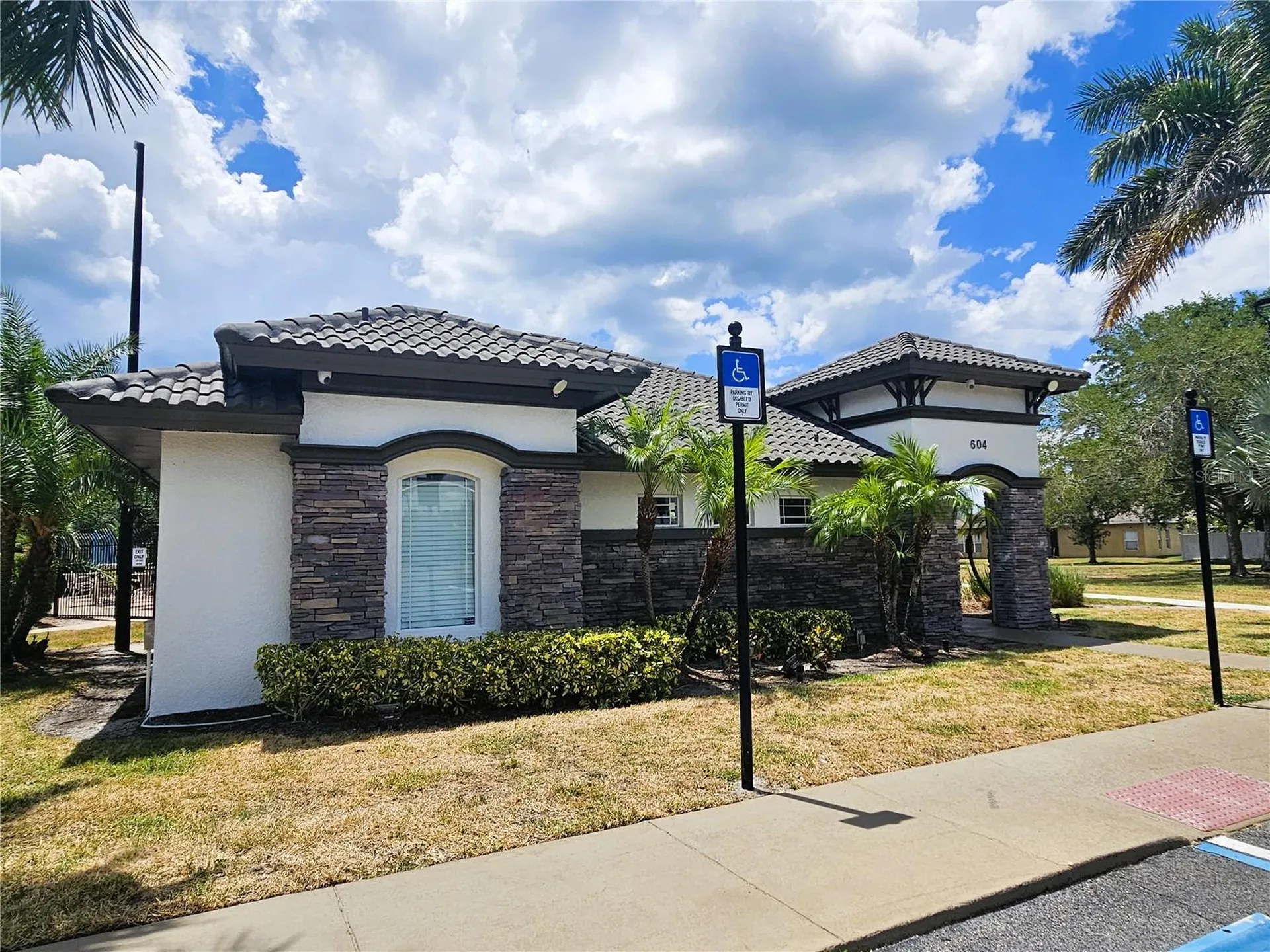 1824 Mira Lago Circle Ruskin FL 33570