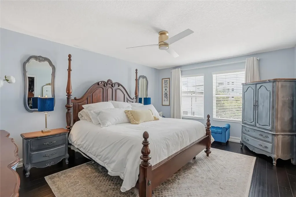 4931 W Paul Avenue Tampa FL 33611