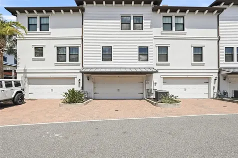 4931 W Paul Avenue Tampa FL 33611