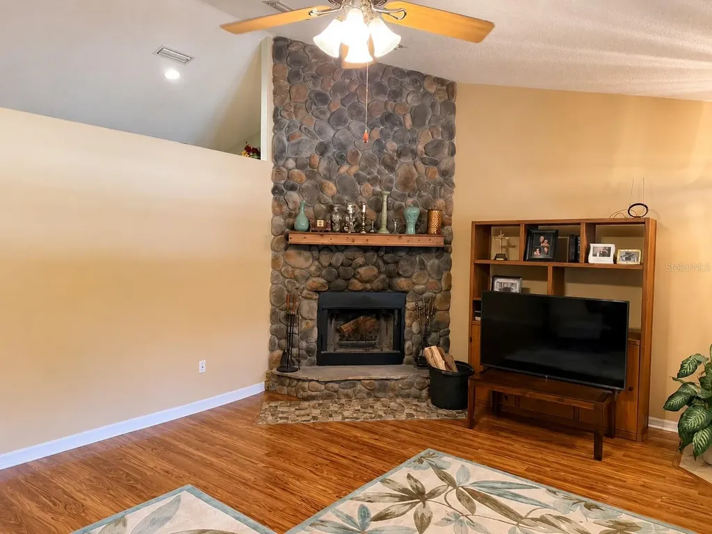 251 Barrell Ormond Beach FL 32174