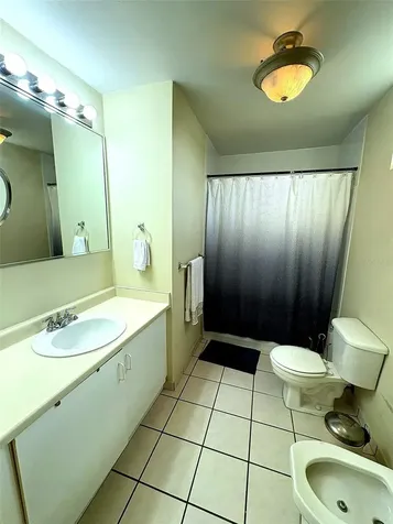 Apt 803 Portales Del Monte Edif. B Ponce PR 00780