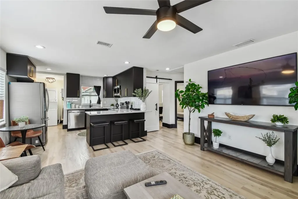 1607 E 18th Avenue Tampa FL 33605