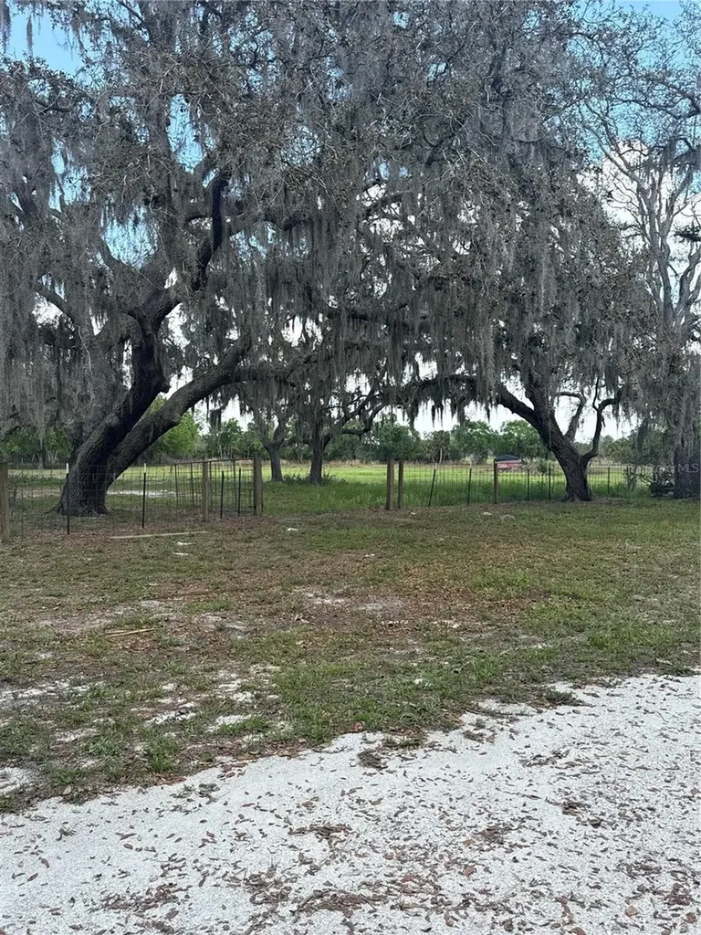 7505 274th Street E Myakka City FL 34251