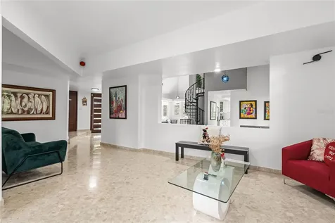 19 Calle "e" Guaynabo PR 00971