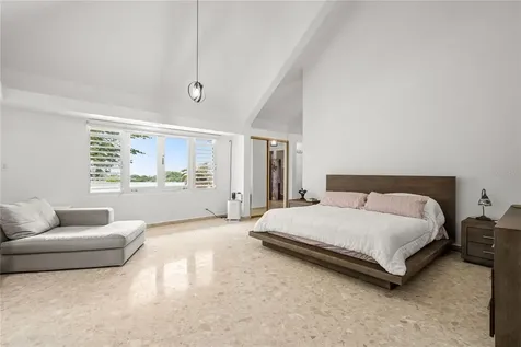 19 Calle "e" Guaynabo PR 00971