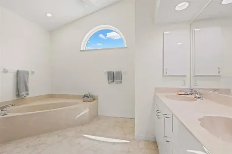 4442 Hollybrook Way Sarasota FL 34233