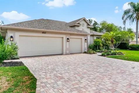 6263 Aventura Drive Sarasota FL 34241
