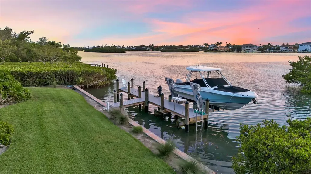 612 Laurel Road W Nokomis FL 34275