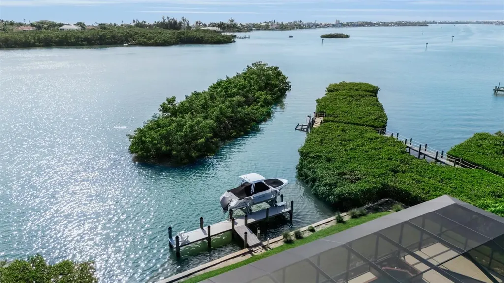 612 Laurel Road W Nokomis FL 34275