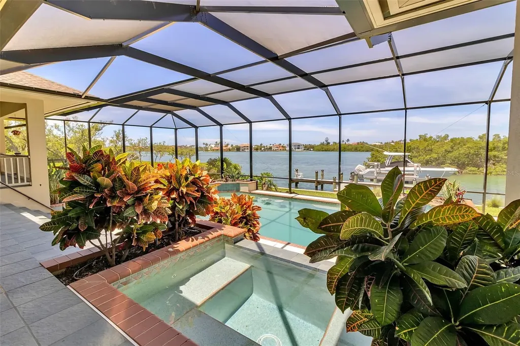 612 Laurel Road W Nokomis FL 34275