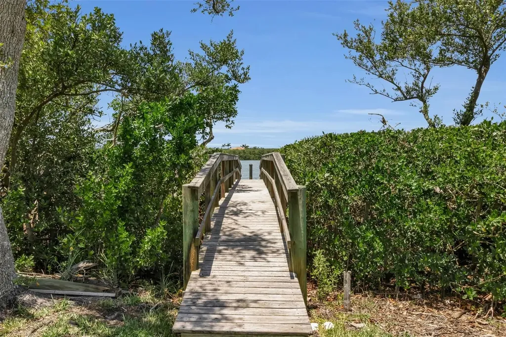 612 Laurel Road W Nokomis FL 34275