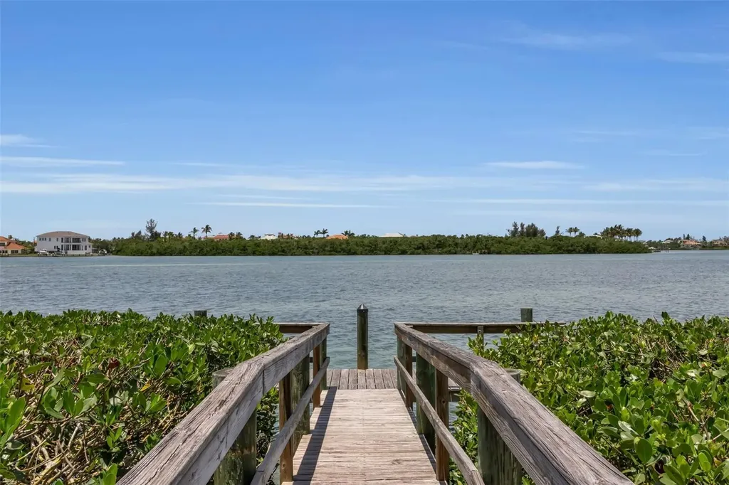 612 Laurel Road W Nokomis FL 34275