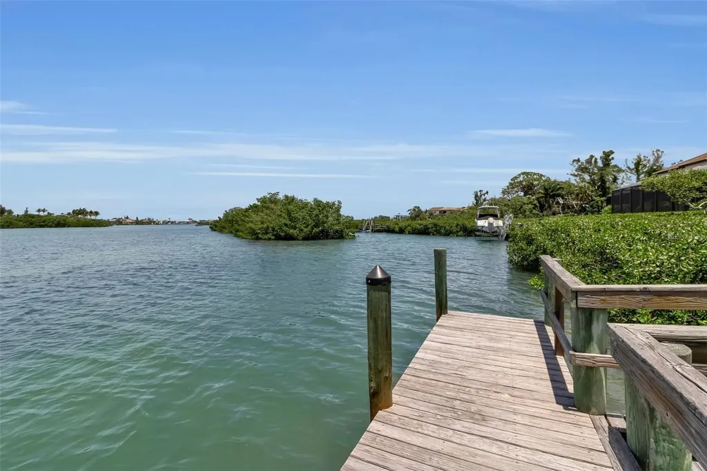 612 Laurel Road W Nokomis FL 34275
