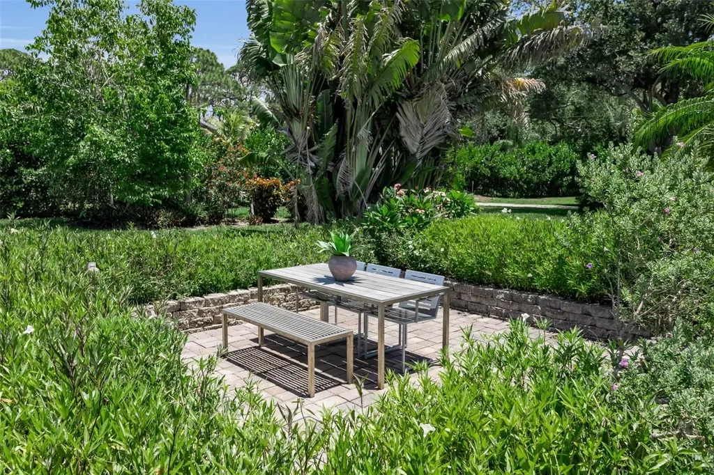 612 Laurel Road W Nokomis FL 34275
