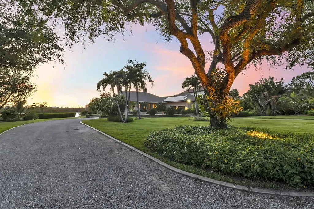 612 Laurel Road W Nokomis FL 34275