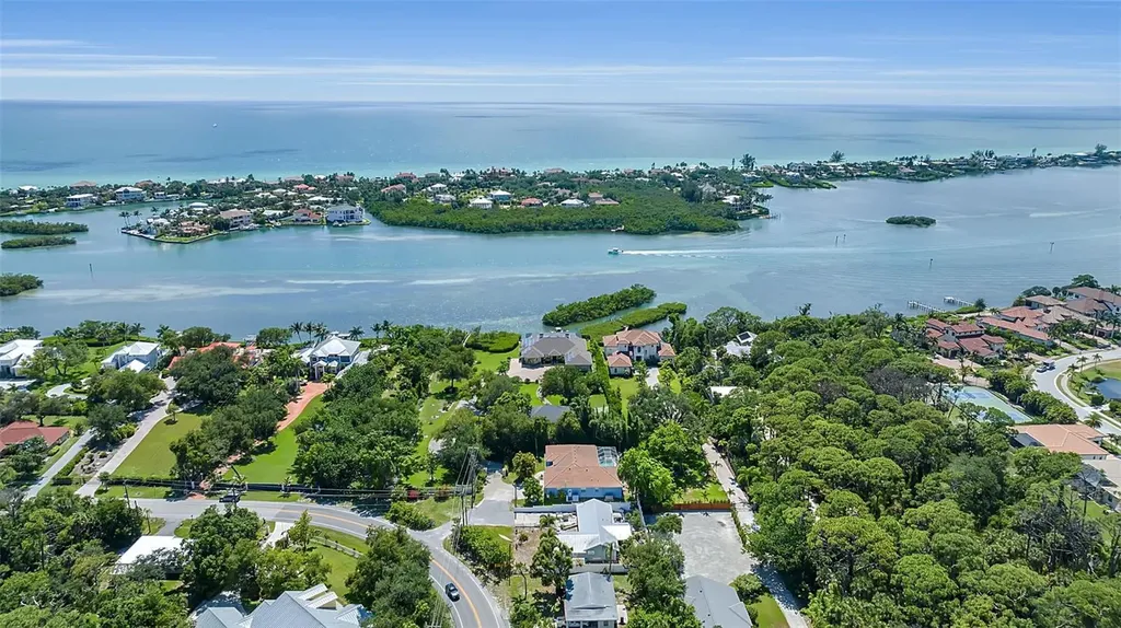 612 Laurel Road W Nokomis FL 34275