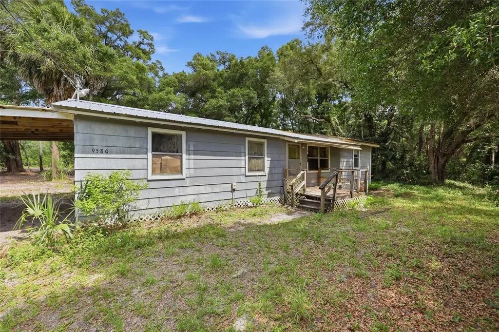 9580 NE Highway 351 Old Town FL 32680