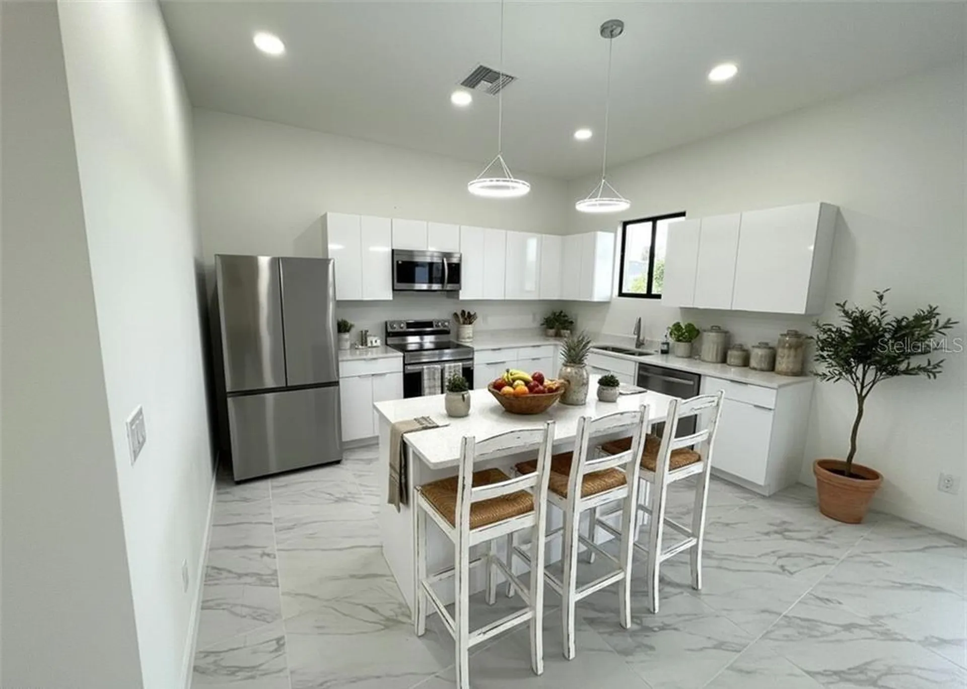1247 Kismet Parkway W Cape Coral FL 33993