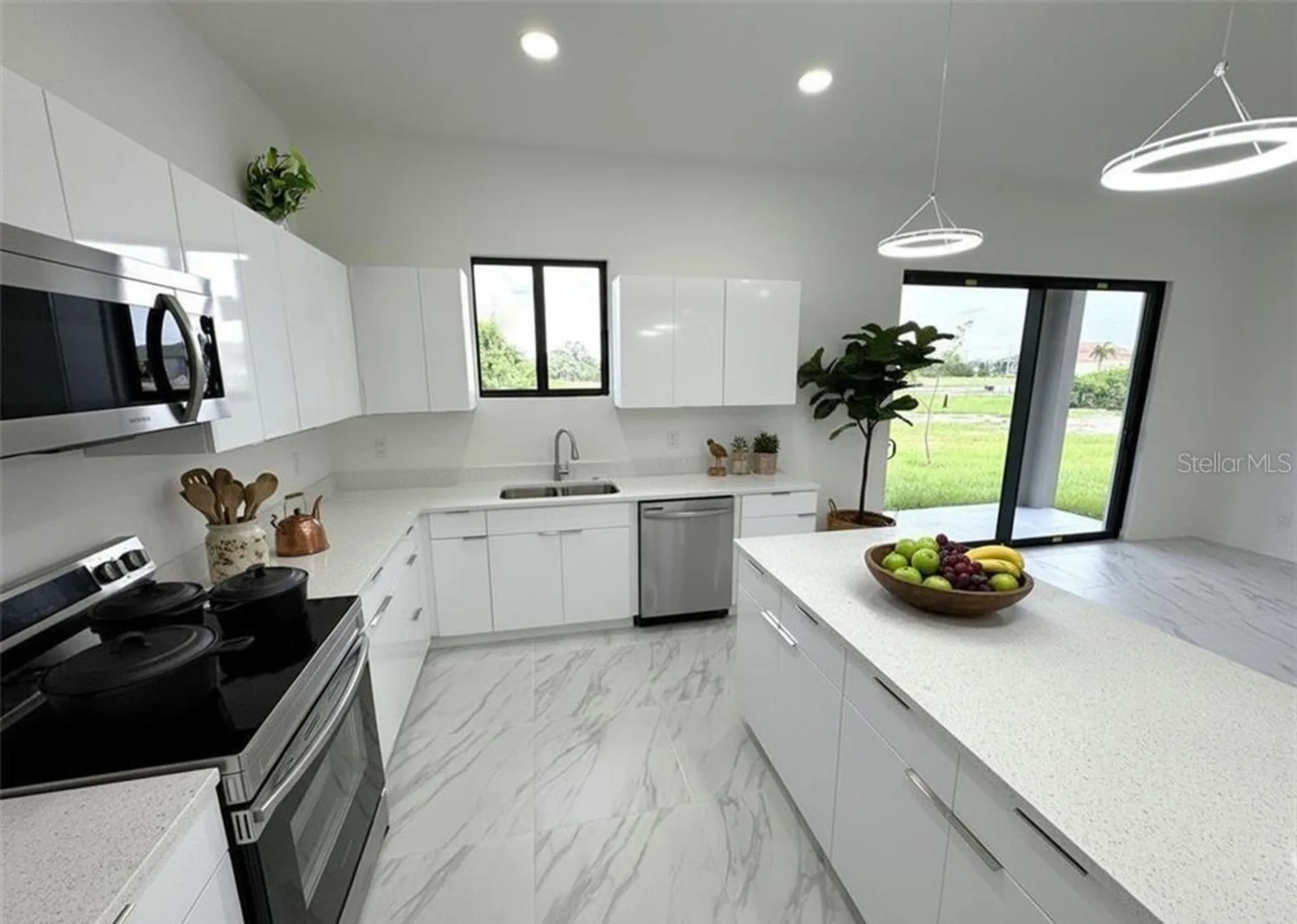 1247 Kismet Parkway W Cape Coral FL 33993