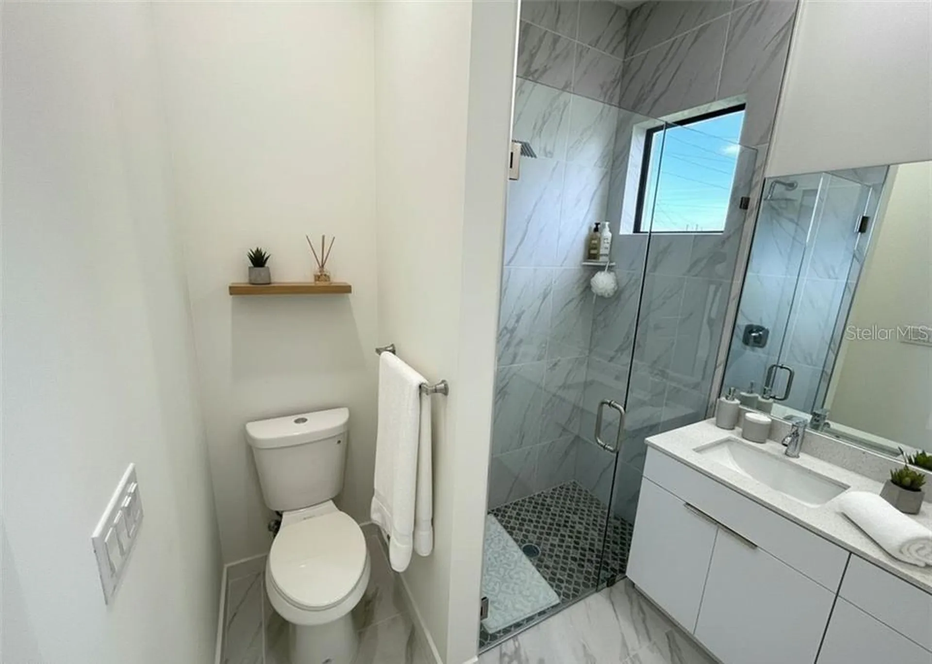 1247 Kismet Parkway W Cape Coral FL 33993