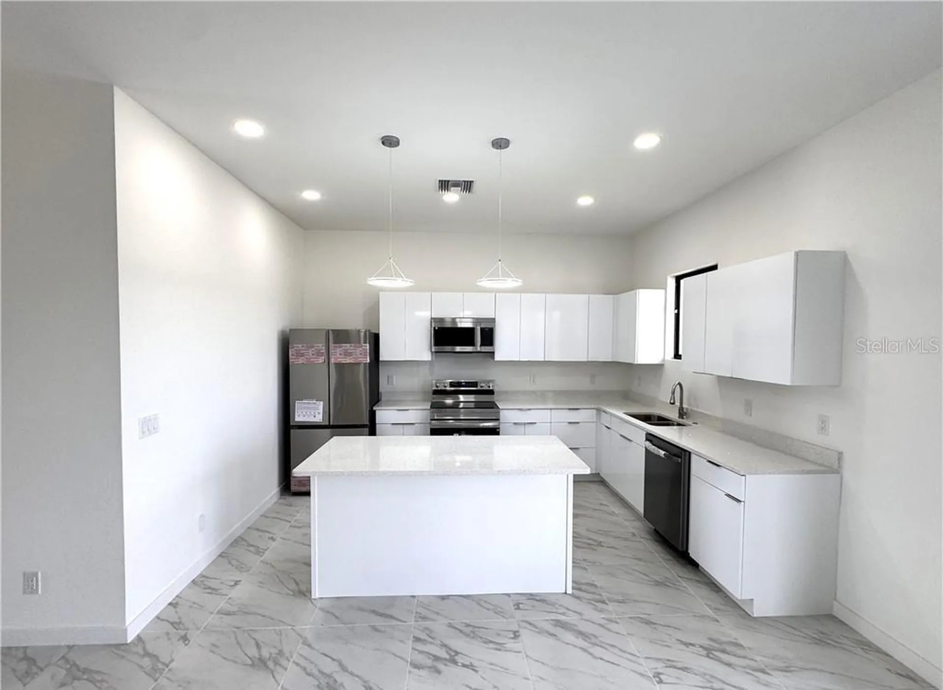 1247 Kismet Parkway W Cape Coral FL 33993