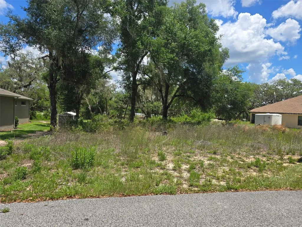 5066 Westlake Boulevard Dade City FL 33523