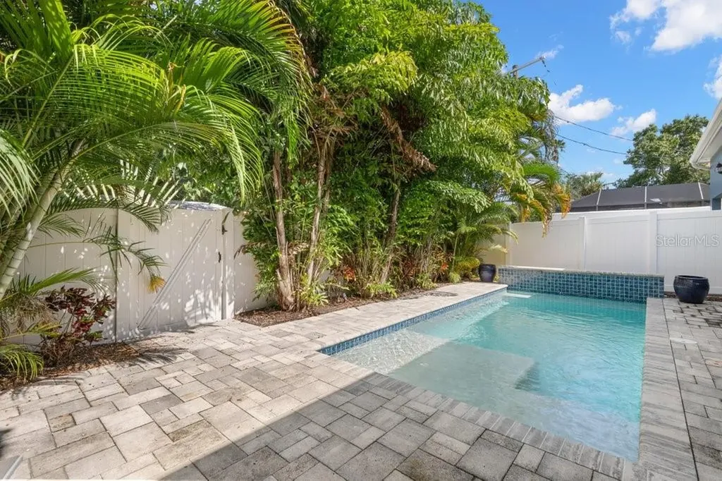 415 E Davis Boulevard Tampa FL 33606