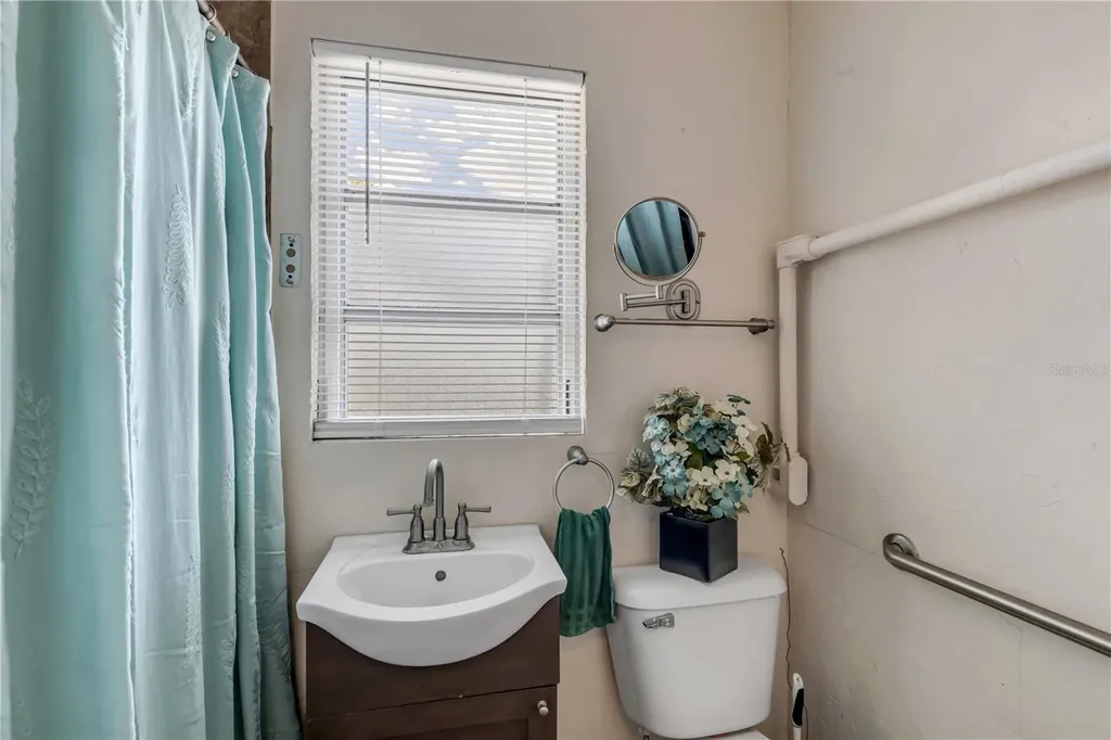 1520 Newport Avenue Deland FL 32724