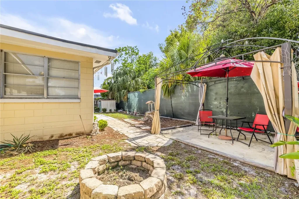 1520 Newport Avenue Deland FL 32724