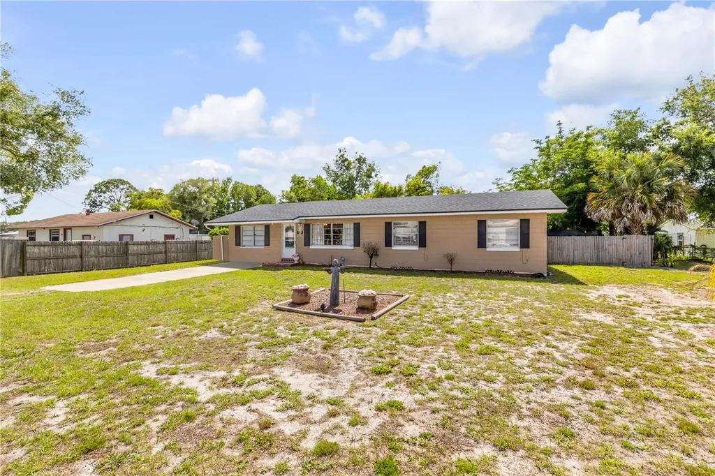 1520 Newport Avenue Deland FL 32724