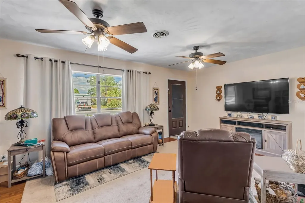1520 Newport Avenue Deland FL 32724