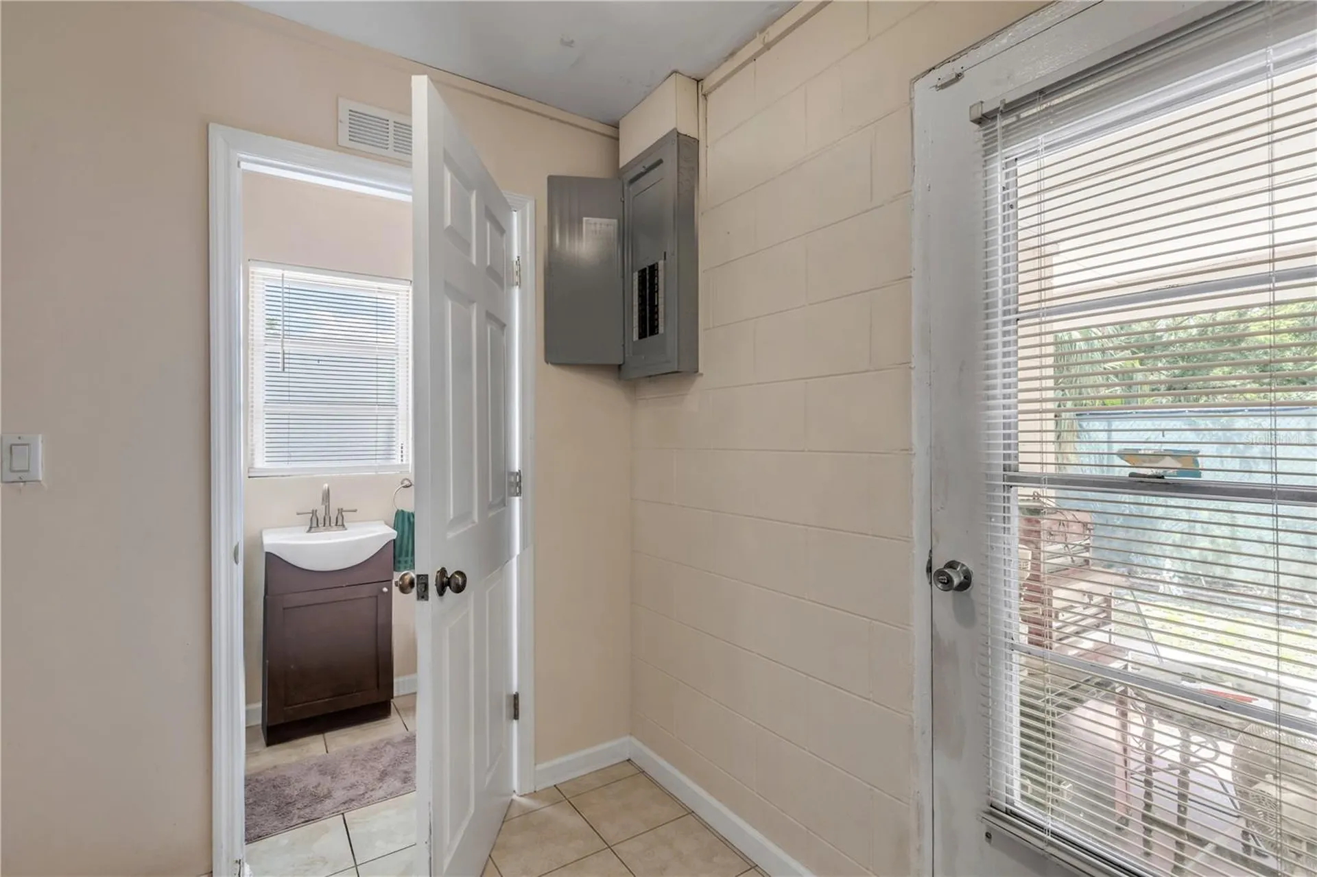 1520 Newport Avenue Deland FL 32724