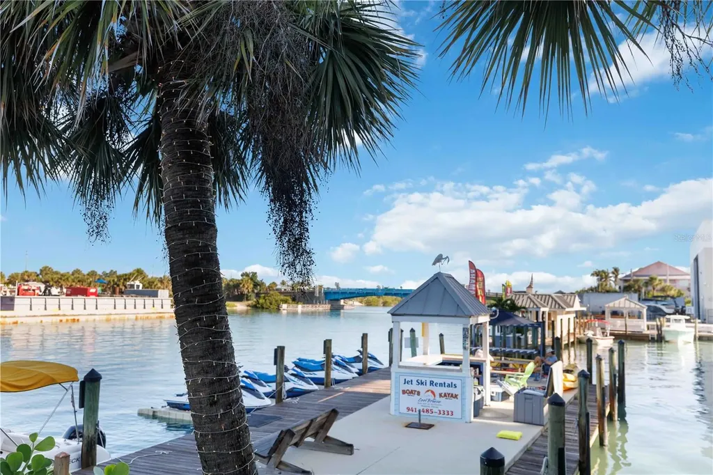 100 Circuit Road Nokomis FL 34275