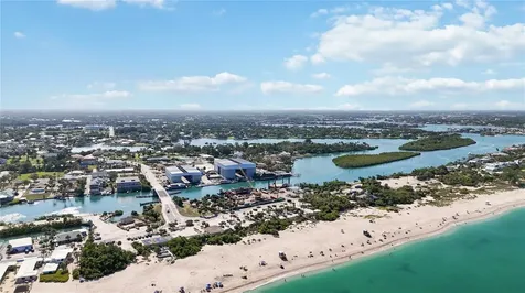 100 Circuit Road Nokomis FL 34275