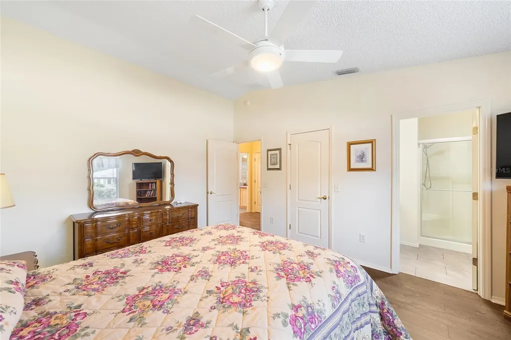 17300 SE 93rd Heyward Avenue The Villages FL 32162