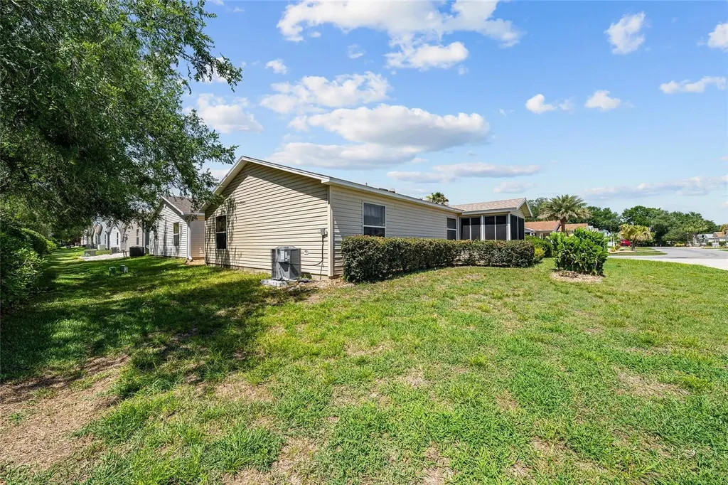 17300 SE 93rd Heyward Avenue The Villages FL 32162