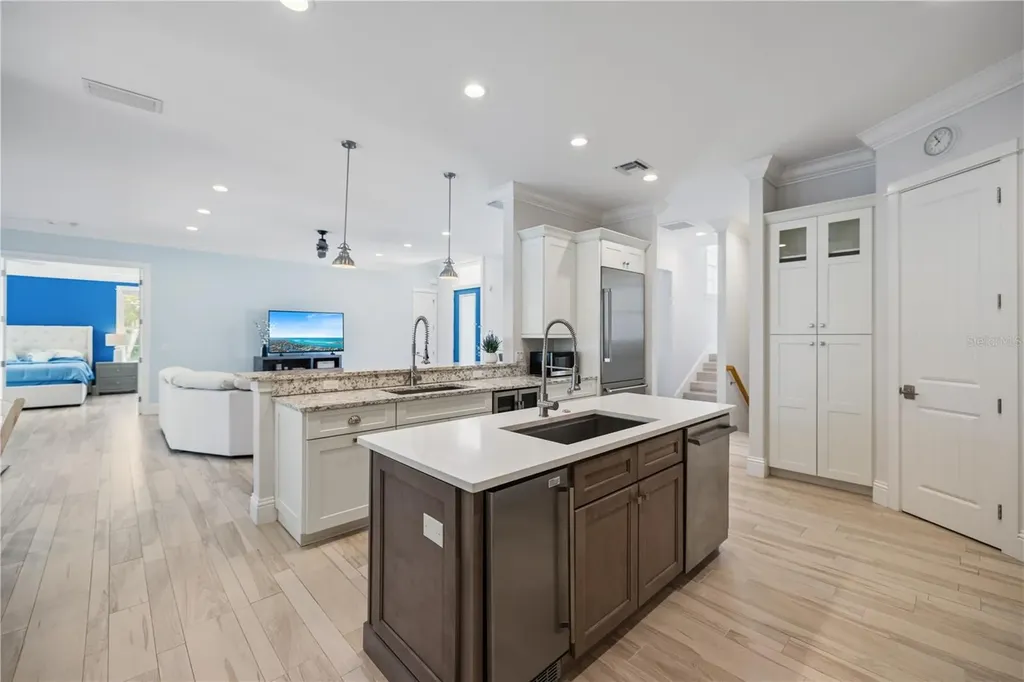 3919 Roberts Point Road Sarasota FL 34242