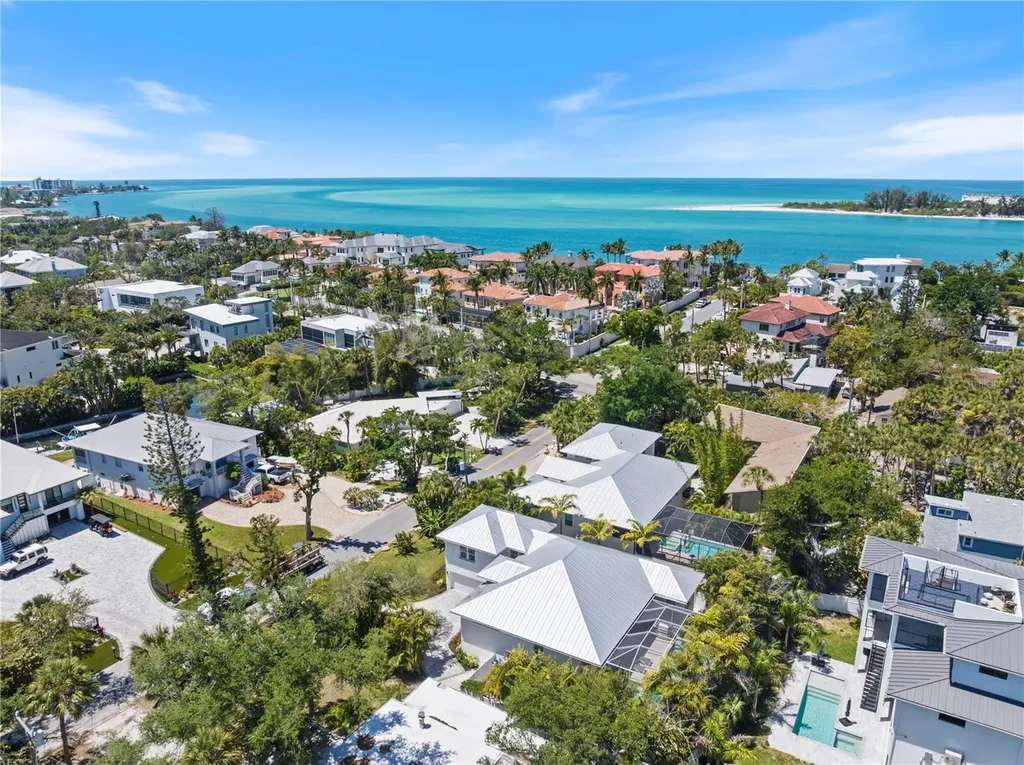3919 Roberts Point Road Sarasota FL 34242