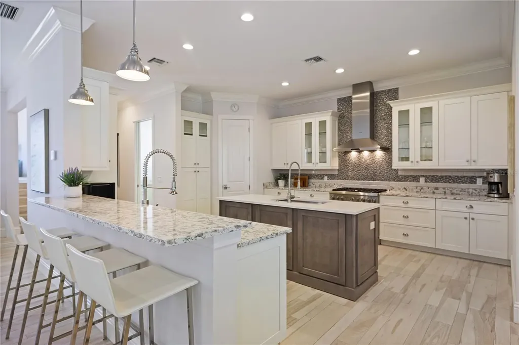 3919 Roberts Point Road Sarasota FL 34242