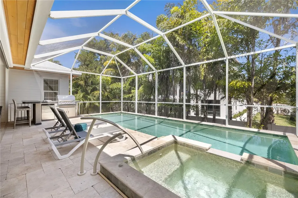 3919 Roberts Point Road Sarasota FL 34242