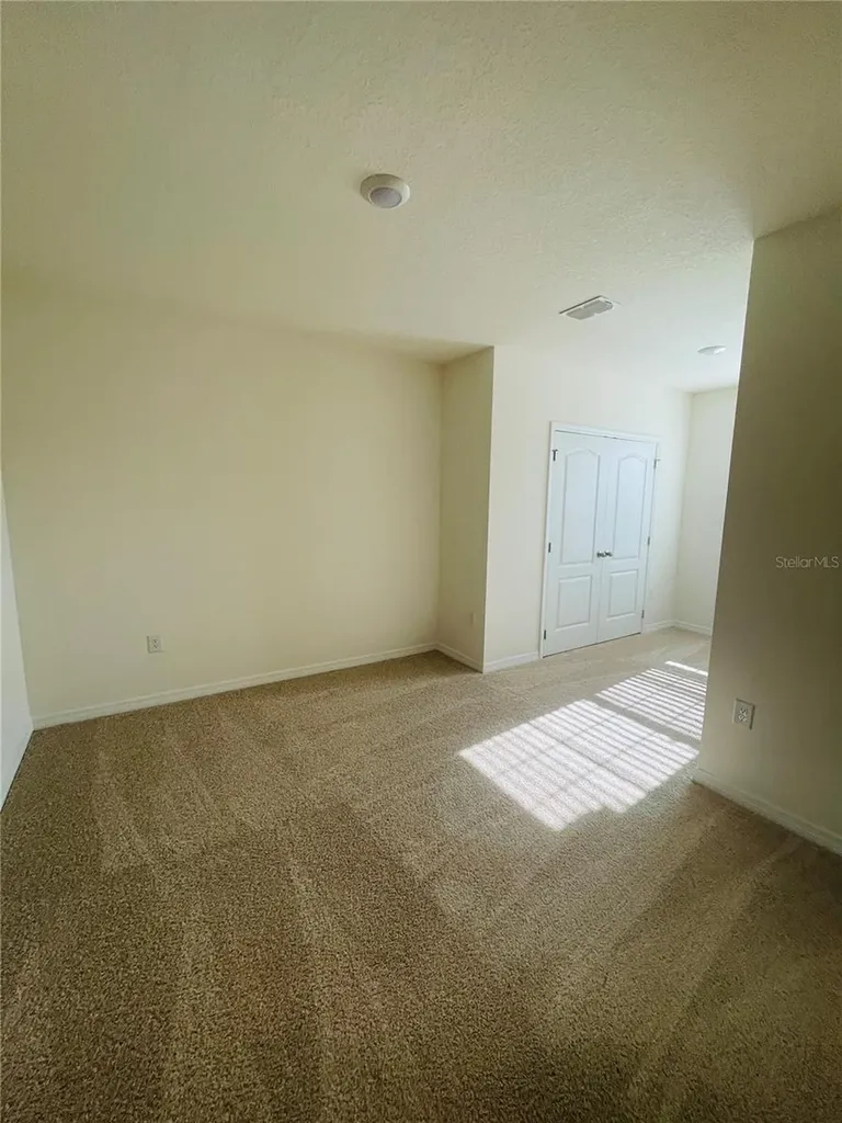1371 Isleta Loop Kissimmee FL 34741