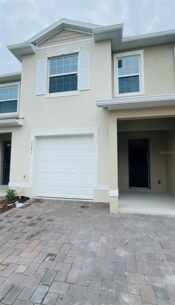 1371 Isleta Loop Kissimmee FL 34741