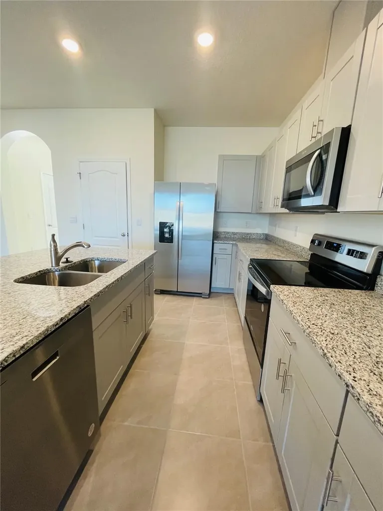 1371 Isleta Loop Kissimmee FL 34741