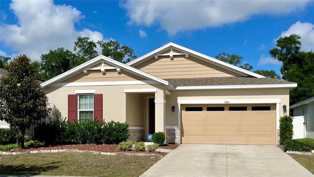 5240 Meadow Song Drive Okahumpka FL 34762
