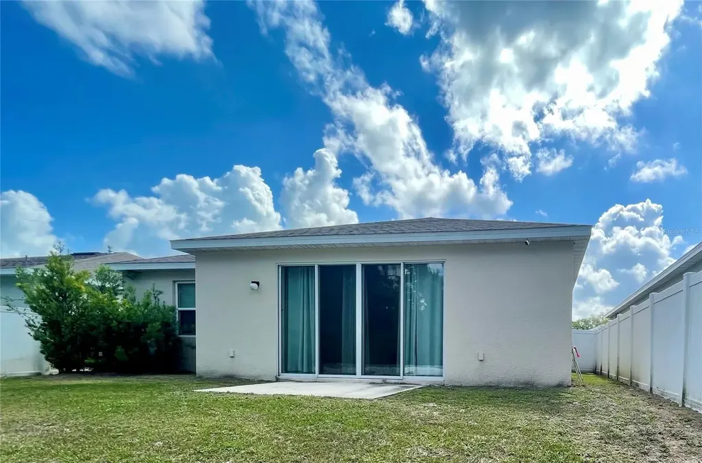 5240 Meadow Song Drive Okahumpka FL 34762